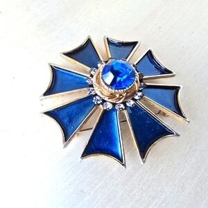 Vintage HAR Maltese Enamel Brooch